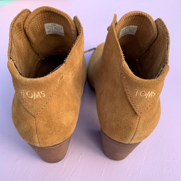 TOMS lantana light brown camel bootie suede boots size 8 ankle heels tie front - Picture 2 of 8